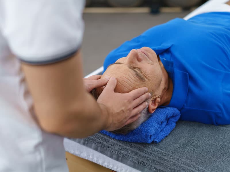 Anwendung Craniosacrale Therapie in Physiopraxis in Aachen